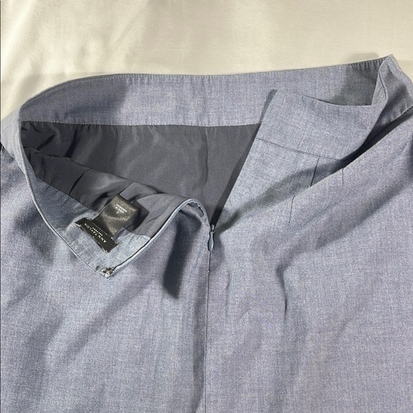 Ann Taylor womens light blue grey knee length rear zip pencil skirt - size 0 - Picture 4 of 10